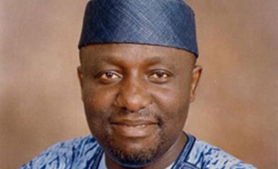 You are currently viewing Okorocha inaugurates 19 local governments Sole Administrators in Imo state